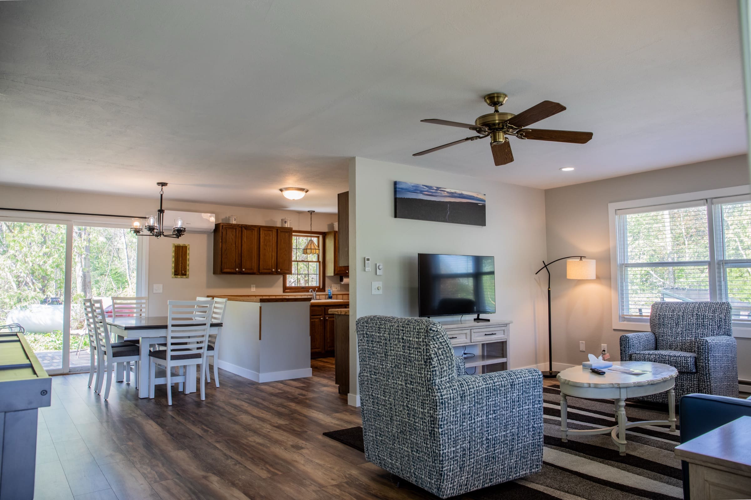 The Guest House full kitchen and dining table